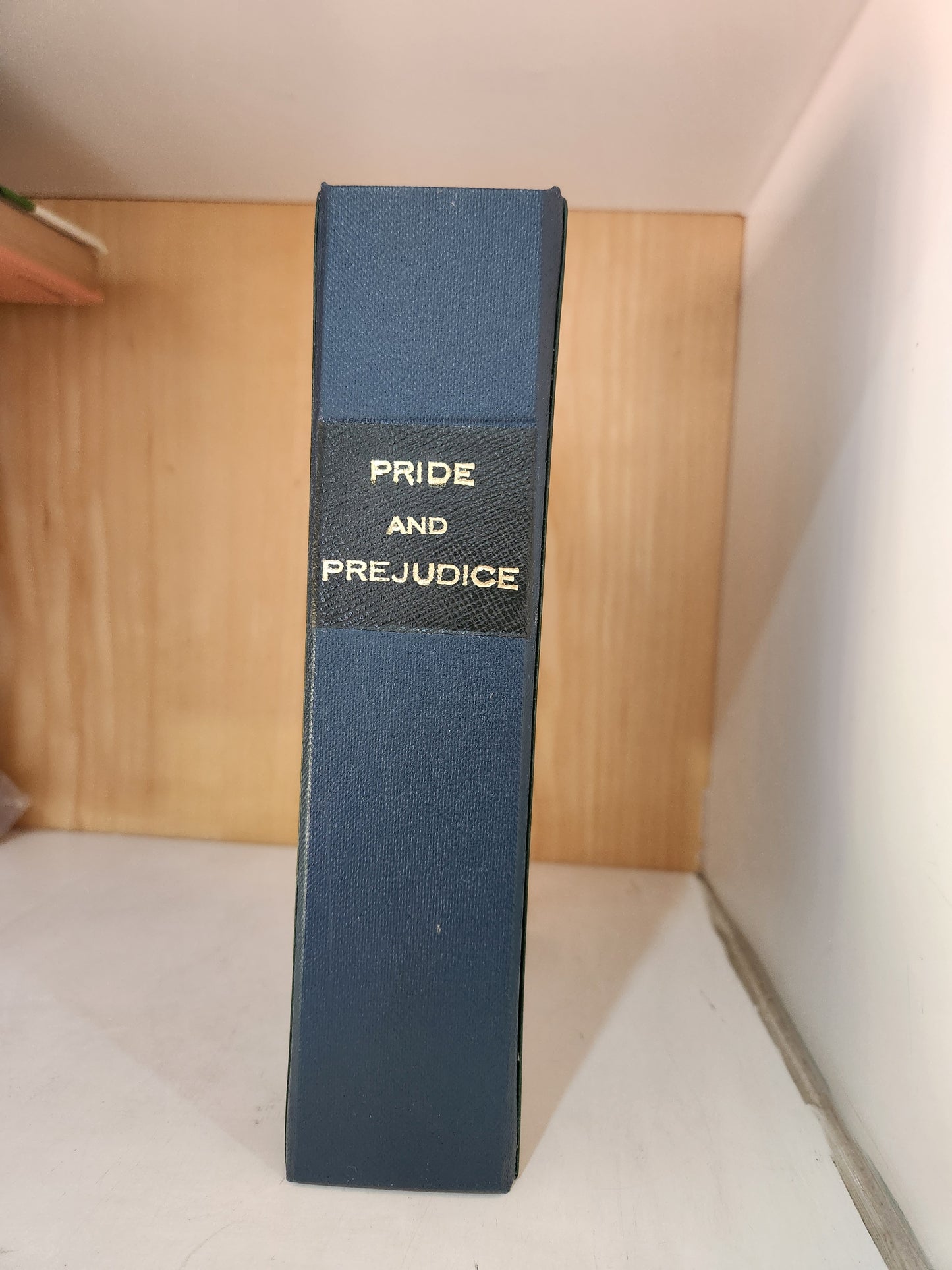 Jane Austen – Pride and Prejudice (1894) – George Allen “Peacock Edition” – Illustrated by Hugh Thomson – First Edition