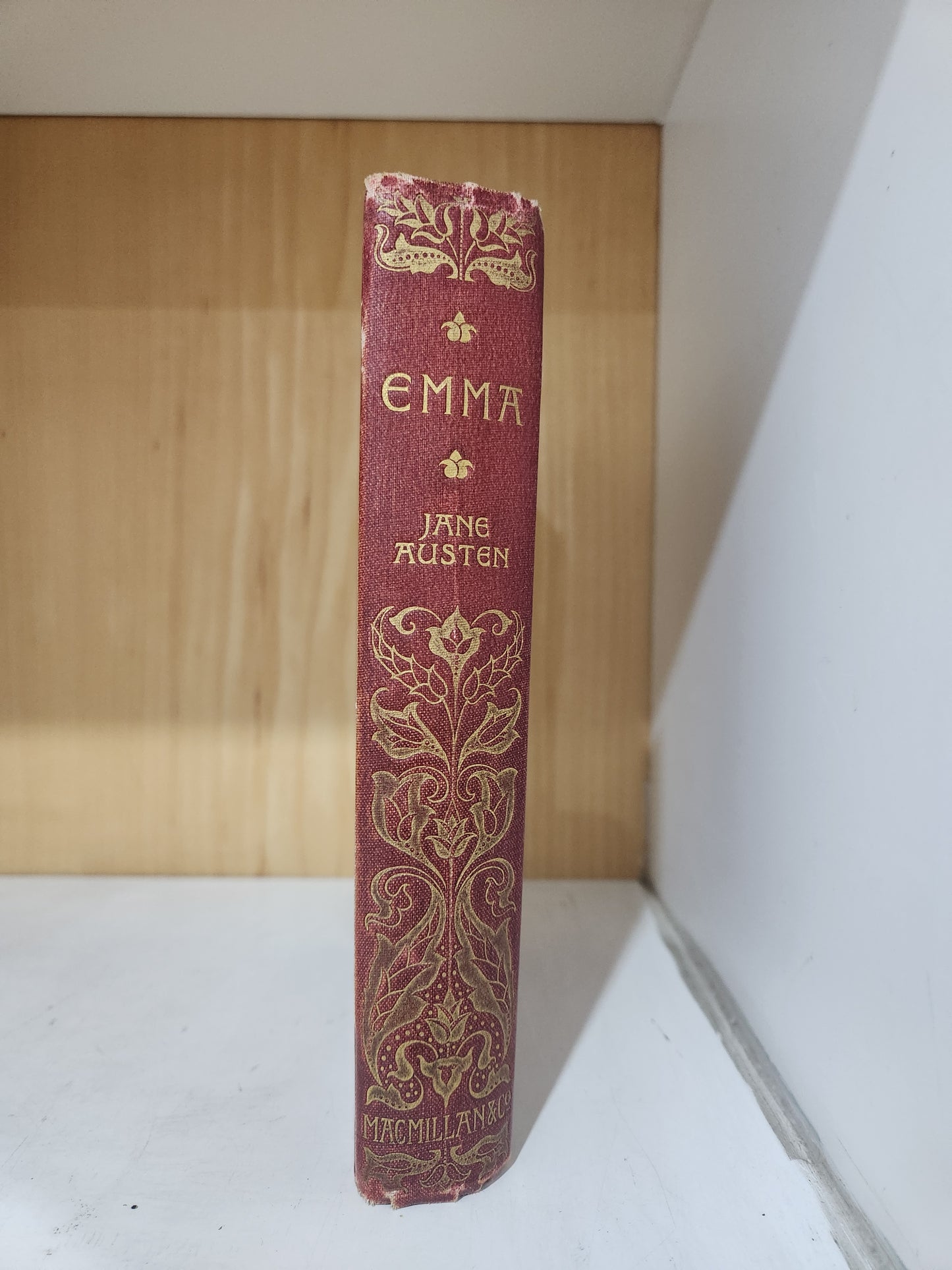 Emma by Jane Austen (1897) — Illustrated by Hugh Thomson — Macmillan & Co.