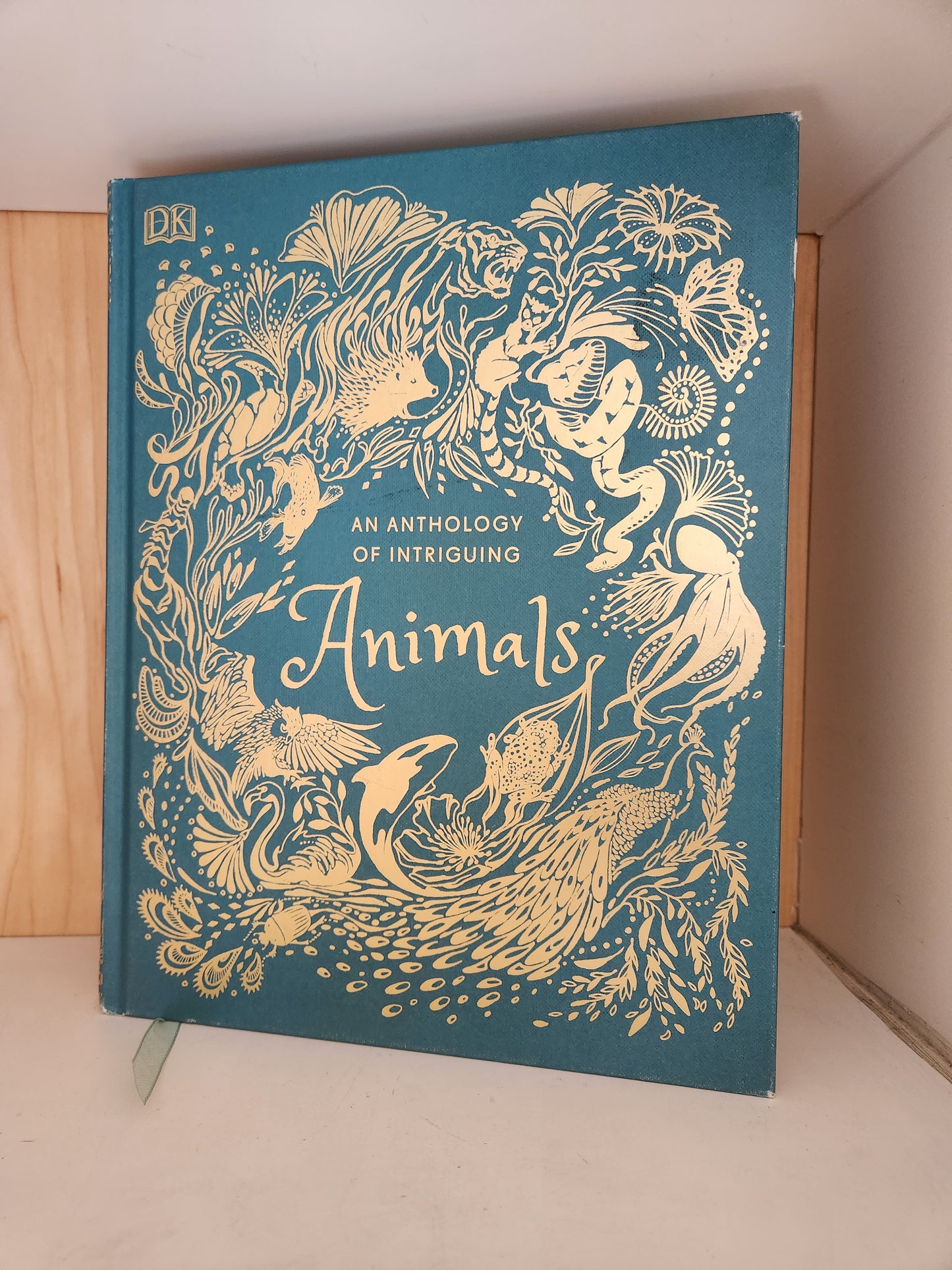 An Anthology of Intriguing Animals by Ben Hoare (Factory Flawed)