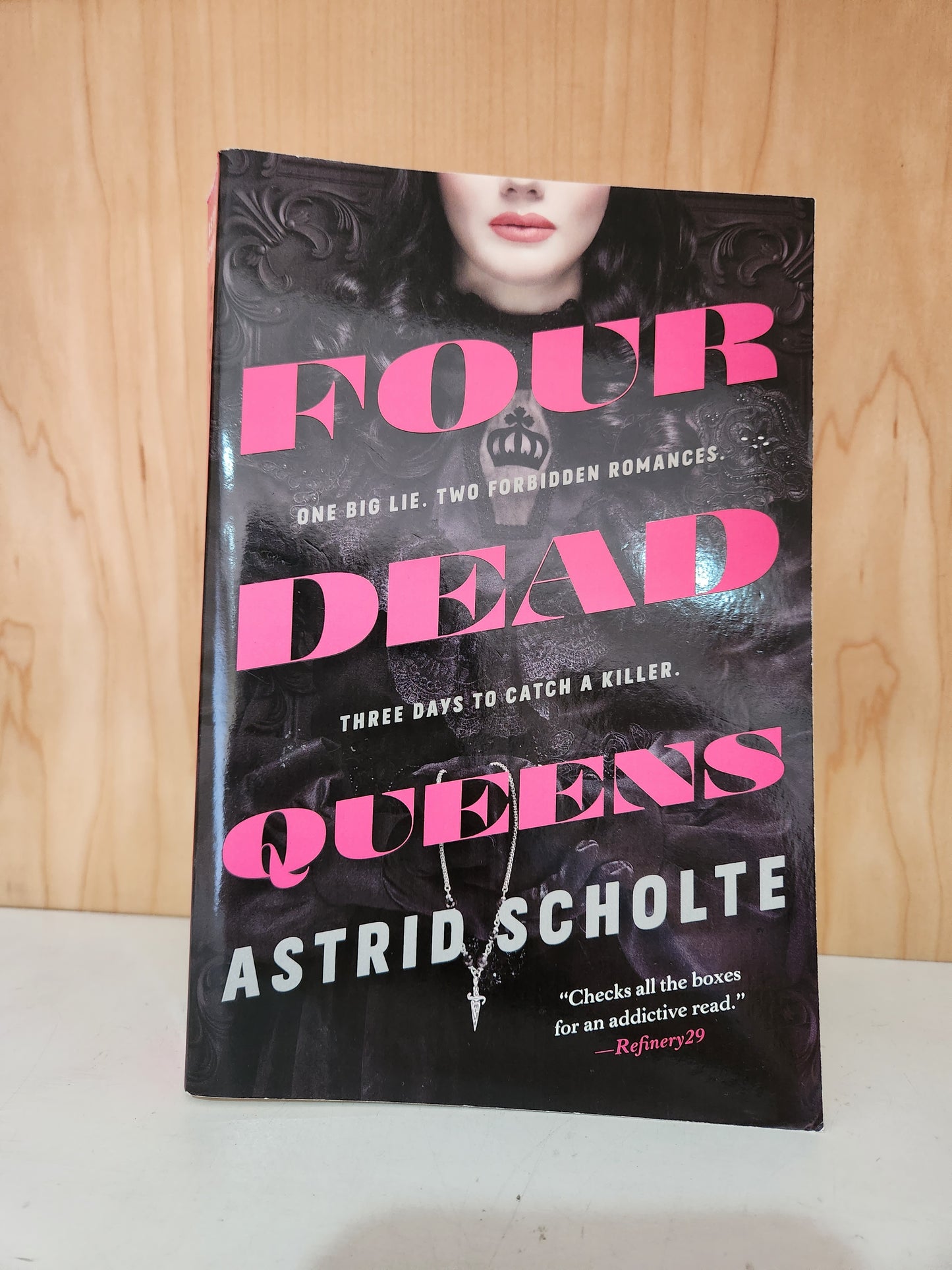 Four Dead Queens by Astrid Scholte [Preloved]